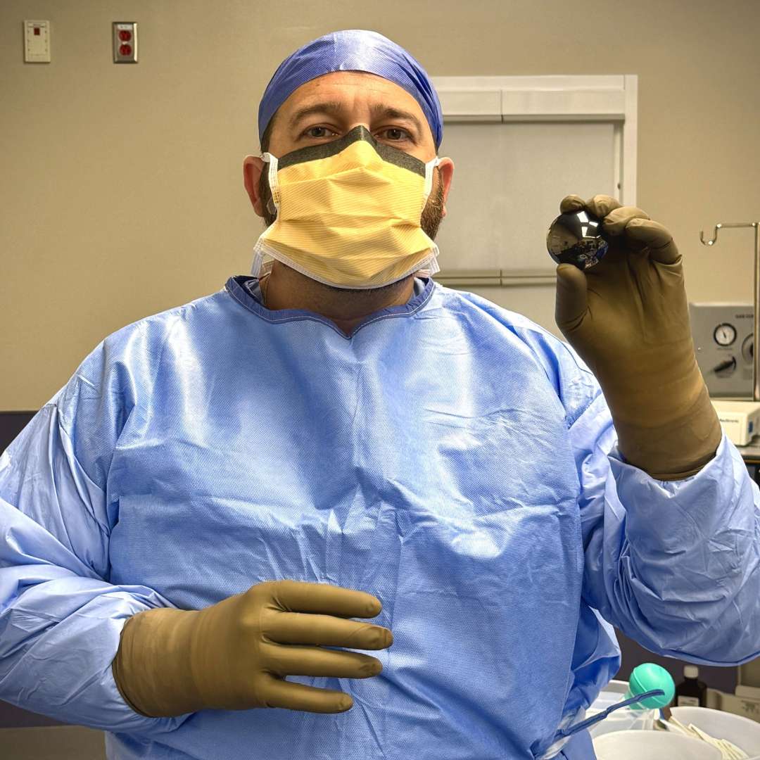 Read more about the article Dr. Paxton First in RI to Perform Partial Shoulder Replacement Using Revolutionary Pyrocarbon Implant
